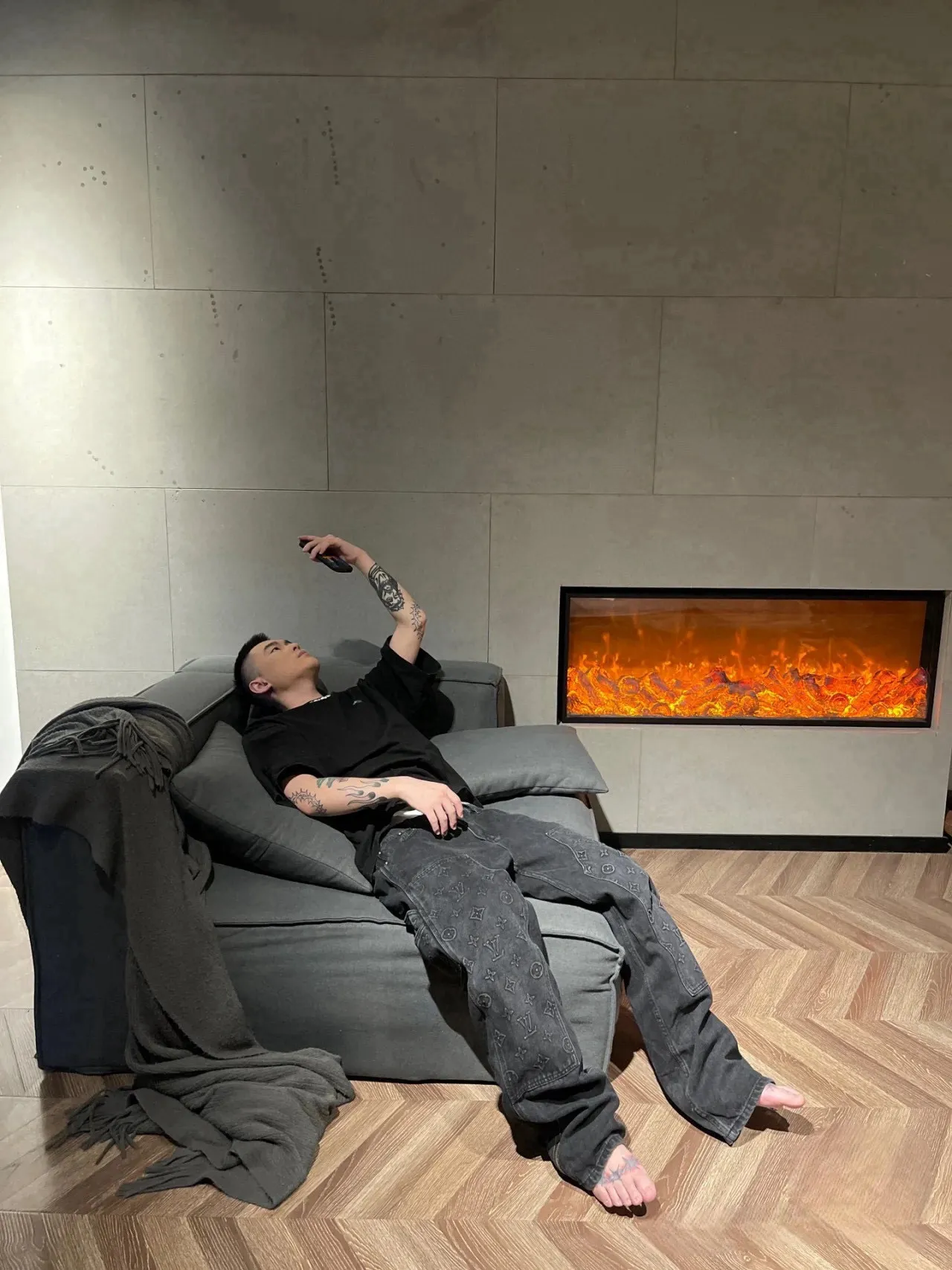 Louis Vuitton/Louis Vuitton presbyopic embossed jeans